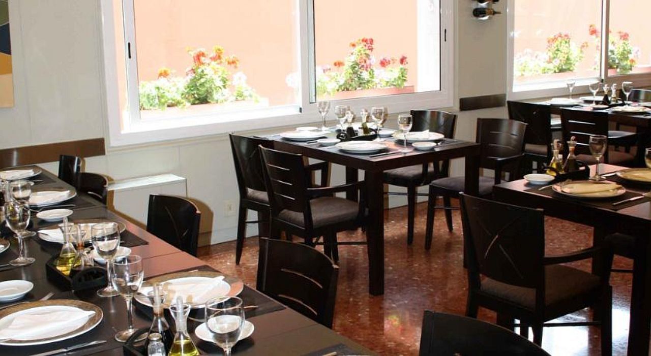 Tres Torres Atiram Hotel Barcelona Exterior photo